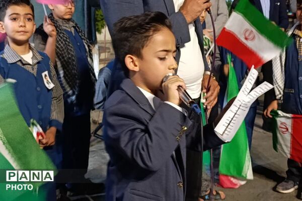 برنامه‌های متنوع فرهنگی دبستان پسرانه قدس ۱ در غرفه شهدای دانش‌آموز ورامین