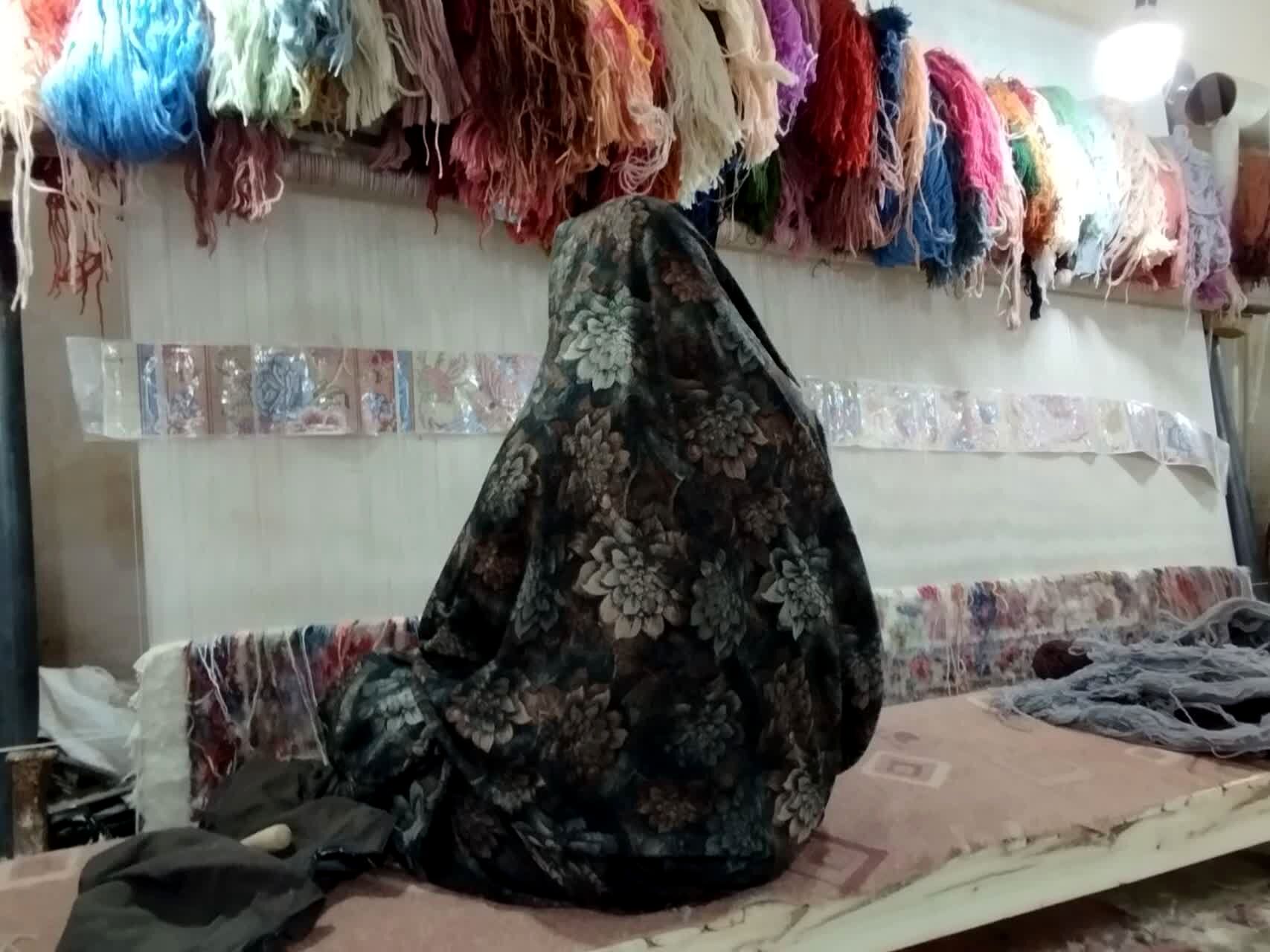 هنر قالی بافی ،پیشه‌ سنتی‌ بانوان‌ مهدی آباد خلیل آباد 