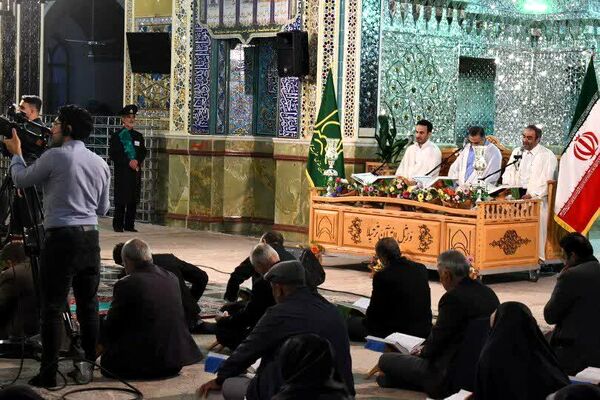 آیین ملی جزءخوانی قرآن کریم در آستان مقدس حضرت محمدهلال بن علی (ع)
