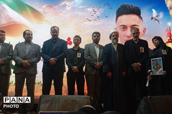 شور و حماسه مردمی در شهرستان شهید پرور قرچک در صدو ششمین شب از تجمعات مردمی 
