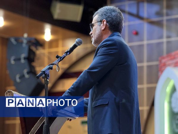 آیین اختتامیه اولین همایش مدار معلمی در آمل