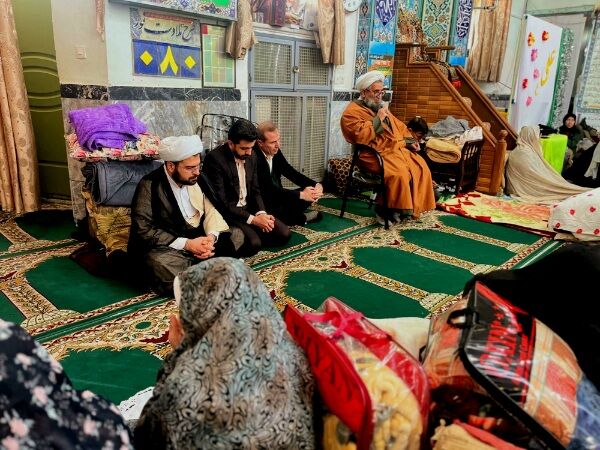 مراسم اعتکاف مادر دختری در مسجد صاحب الزمان آشخانه