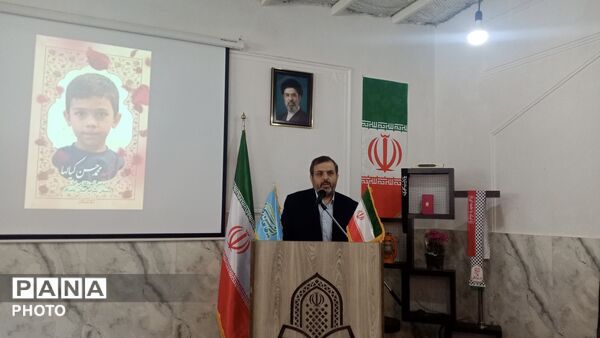 دیدار مسئولان آموزش و پرورش با خانواده شهدا، یادبودی برای بزرگداشت شخصیت‌های والای وطن