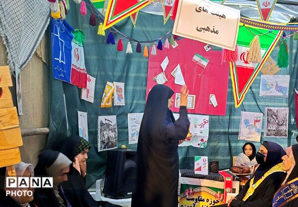 از کلاس درس تا خدمت؛ موکب بسیج و دانش‌آموزی پیشگامان جهاد تبیین و خدمت
