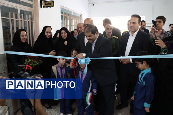 نواخته شدن زنگ شکوفه‌ها در یزد