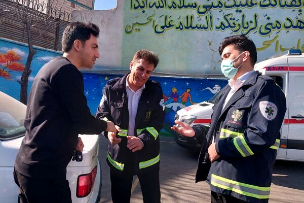 آموزش کمک‌های اولیه با بازی مار پله در دبستان قلنبر ناحیه 2 شهرری 