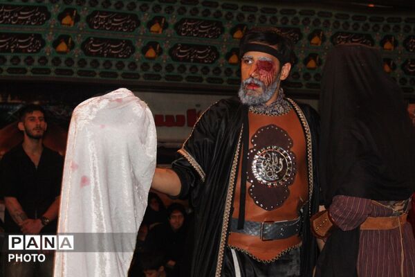شکوه حماسه عاشورا در اجرای تئاتر شهادت حضرت امام حسین(ع) در نظرآباد