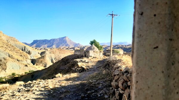 روستای برد‌زرد نگینی غریب در شهرستان لنده