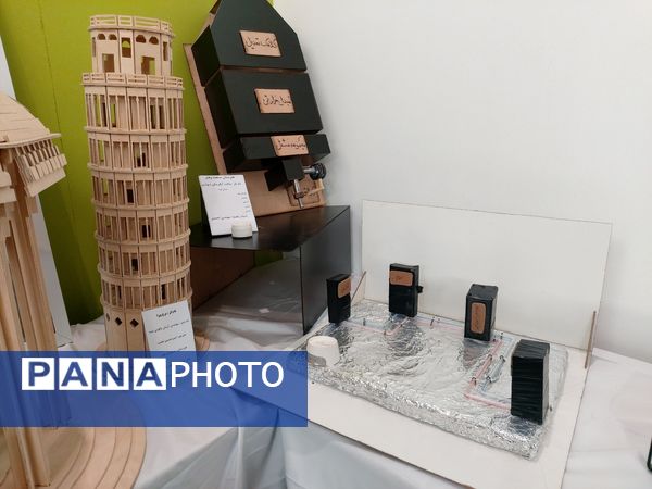 روز دوم نمایشگاه پژوهش و فناوری همزمان با هفته پژوهش در مشهد 