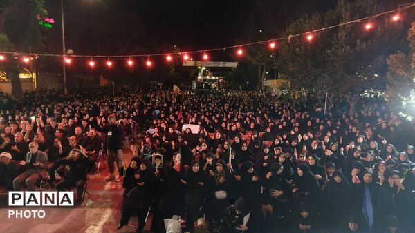 اجتماعات شبانه مردم اینبار با شام غریبان شهدای دشت کربلا رقم خورد 