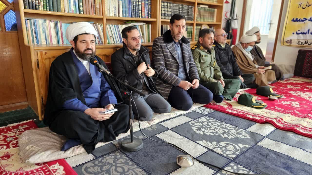 دیدار فرماندار فاروج با امام جمعه به مناسبت آغاز دهه فجر 