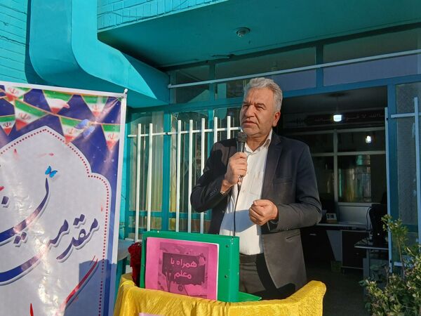 افتتاحیه همیاران معلم در دبیرستان فاطمیه
