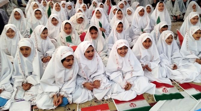 تولد معنویت در دل دختران کلاس سومی 