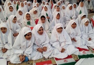 تولد معنویت در دل دختران کلاس سومی 