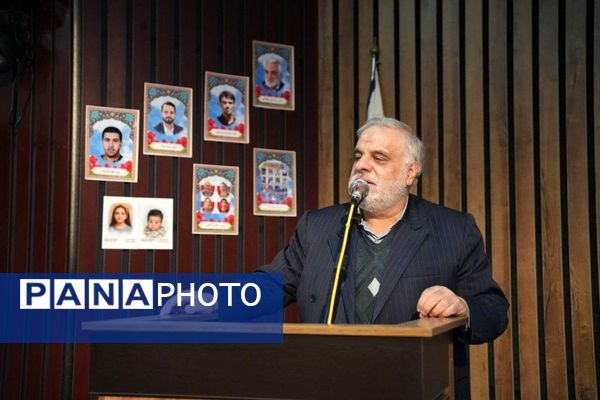 یادواره شهدای جنگ دوازده روزه در دانشگاه آزاد اسلامی تهران شرق