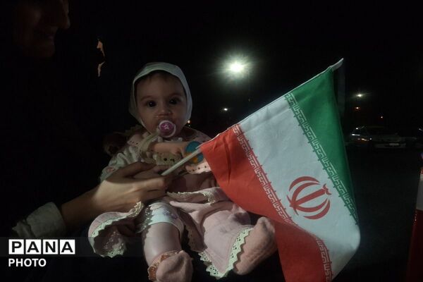 اجتماع مردمی در میدان شهدای گمنام فاز چهار اندیشه
