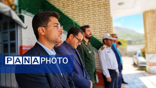 نواخته شدن زنگ سلامت در دبیرستان الزهرا شهرستان مارگون