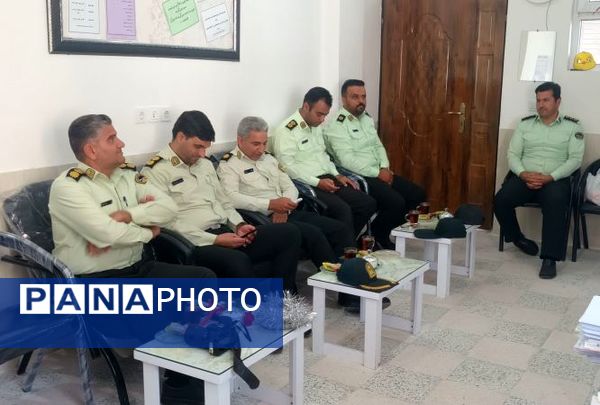 مراسم ویژه  هفته نیروی انتظامی در آموزشگاه پویندگان فرهنگ خلیل آباد