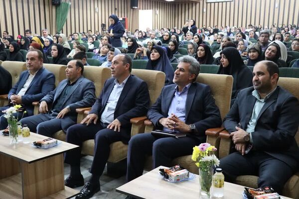 آیین تجلیل از برگزیدگان استانی جشنواره جابربن‌حیان و اصلاح روش‌های آموزش و تحول در محیط یادگیری در البرز
