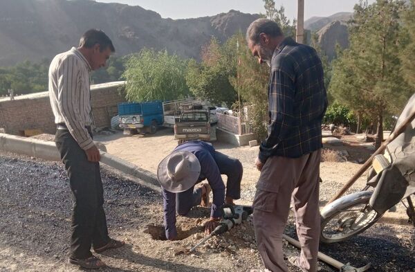 اجرای پروژه آسفالت ریزی در روستای مارکده