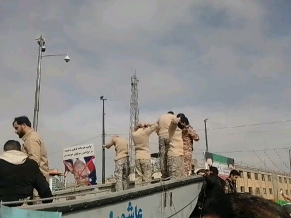 مشهد الرضا شاهد غوغا مردم در راهپیمایی ۲۲ بهمن شد