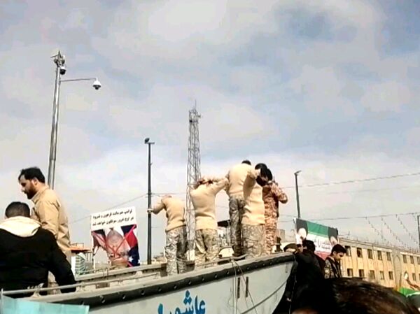 مشهد الرضا شاهد غوغا مردم در راهپیمایی ۲۲ بهمن شد
