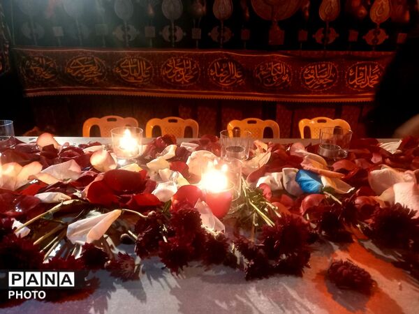 حضور پرشور مردم  در مراسم عزاداری اباعبدالله الحسین