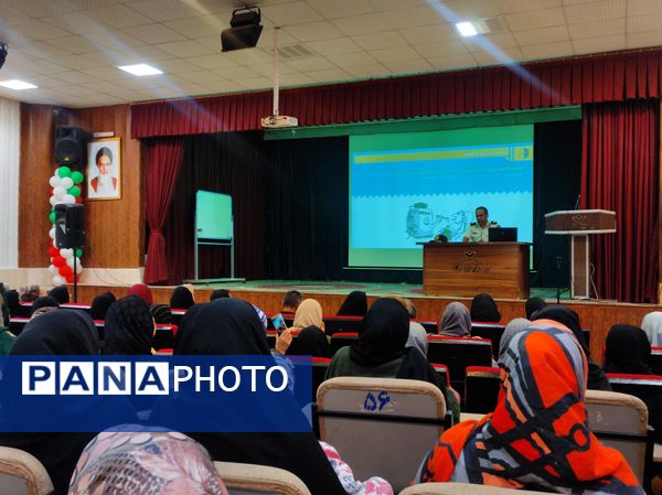 اولین جلسه از کارگاه‌های آموزشی ویژه والدین در شهرستان نیشابور