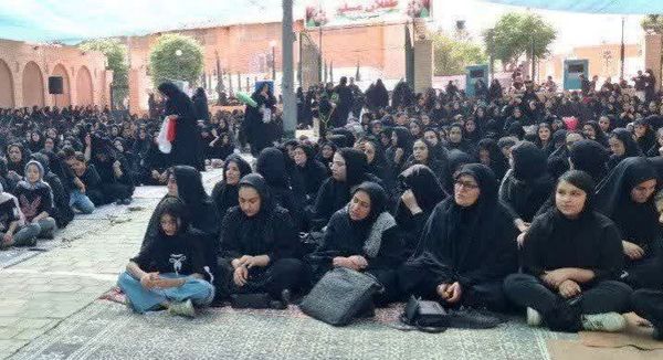 برگزاری مراسم شیرخوارگان حسینی در شهر بادرود 