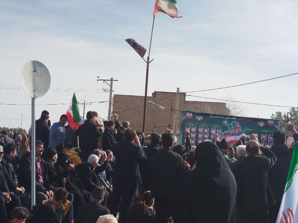 حضور پرشور مردم در راهپیمایی ۲۲ بهمن شهرستان کندر