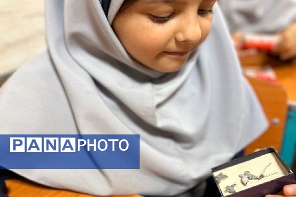 جشن روز دختر در دبستان کوثر مشهد
