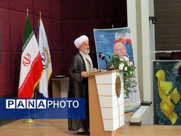 آیین تجلیل از معلمان نمونه استانی در بجنورد