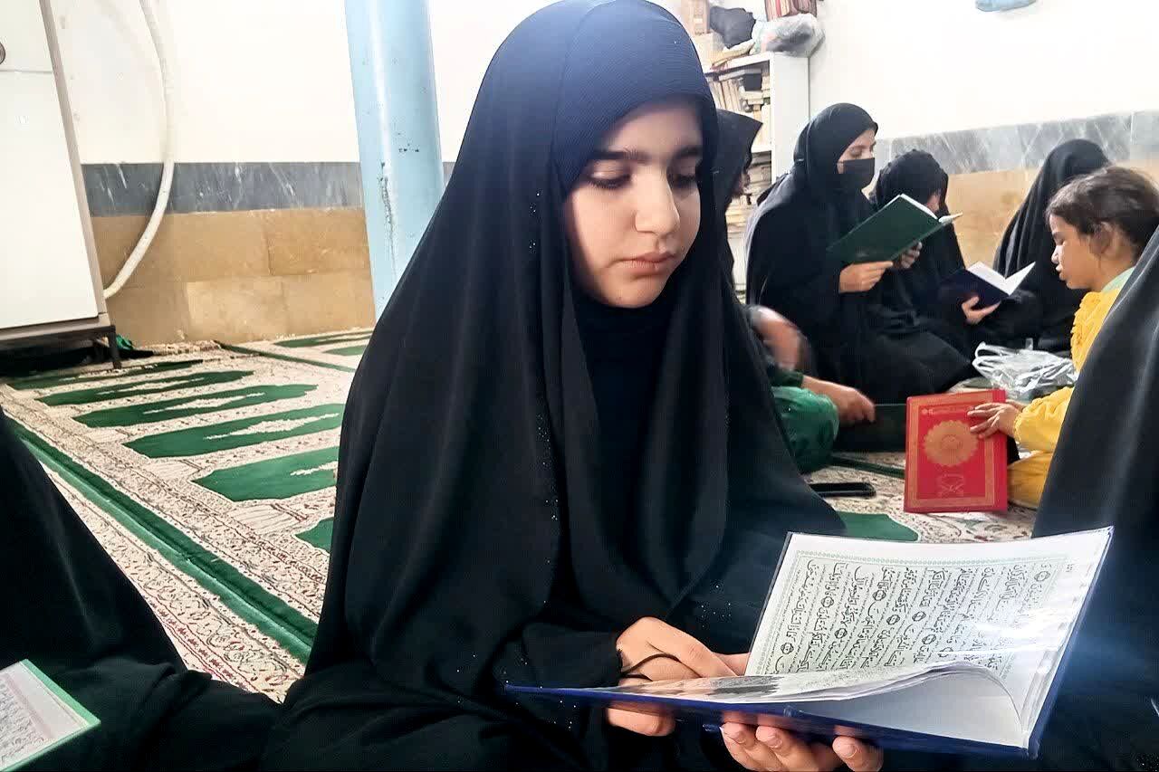 جلسه ختم قرآن در مسجد صاحب‌الزمان(عج) دیشموک