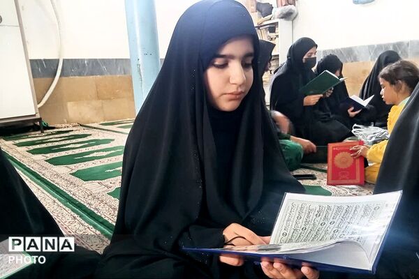 جلسه ختم قرآن در مسجد صاحب‌الزمان(عج) دیشموک