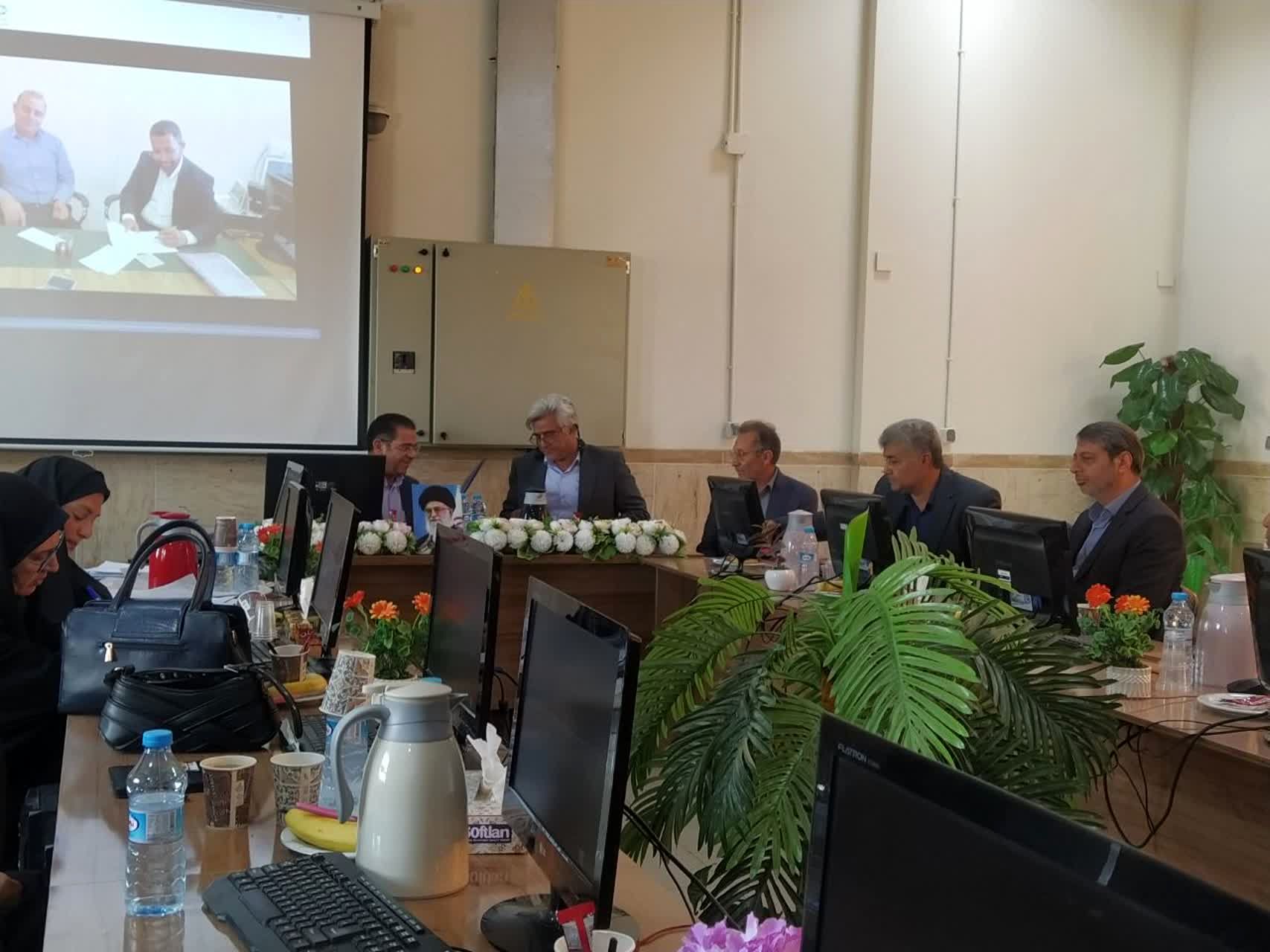  ششمین جلسه پروژه مهر ناحیه ۶ در هنرستان دارالفنون