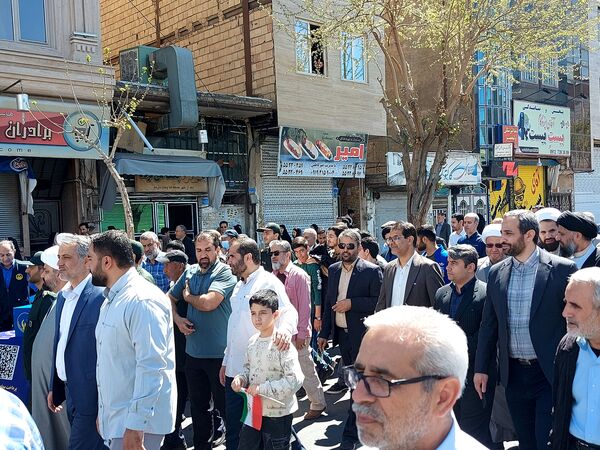 راهپیمایی روز قدس با حضور مدیرکل آموزش و پرورش شهرستان‌های تهران در کهریزک 
