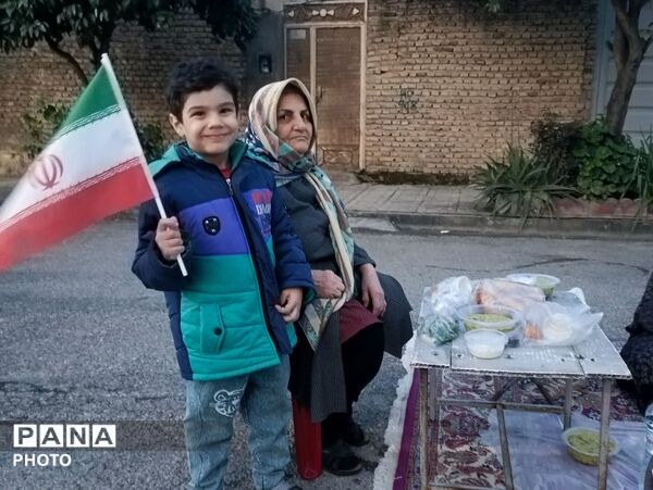 سفره افطاری خیابانی و تجمع منتقمین رهبر شهید در روستای ریحان‌آباد گلوگاه
