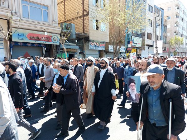 راهپیمایی روز قدس با حضور مدیرکل آموزش و پرورش شهرستان‌های تهران در کهریزک 