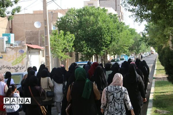همایش پیاده‌روی بانوان قرچک؛ گامی برای خانواده سالم و ایران جوان