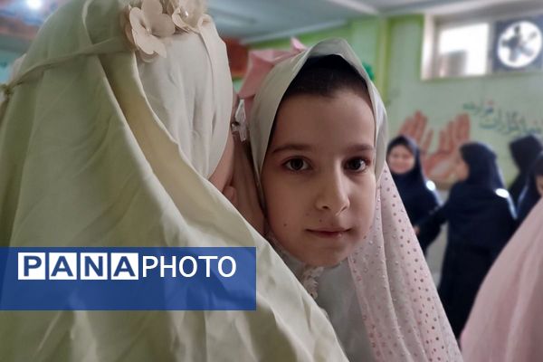 محفل پرفیض انس با قرآن در دبستان مریم بهارستان دو