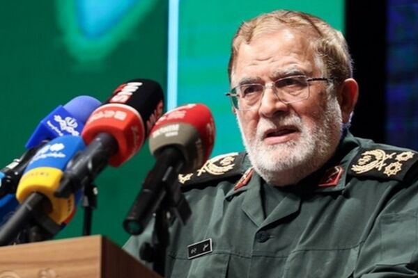 سرلشکر ایزدی: برای دفاع از تنگه هرمز آمادگی کامل داریم