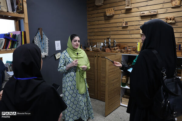 بازدید جمعی از چهره‌های سرشناس کشور از نخستین پردیس توانمندسازی کودکان کارو خیابان «مرکز سرزمین رویش»