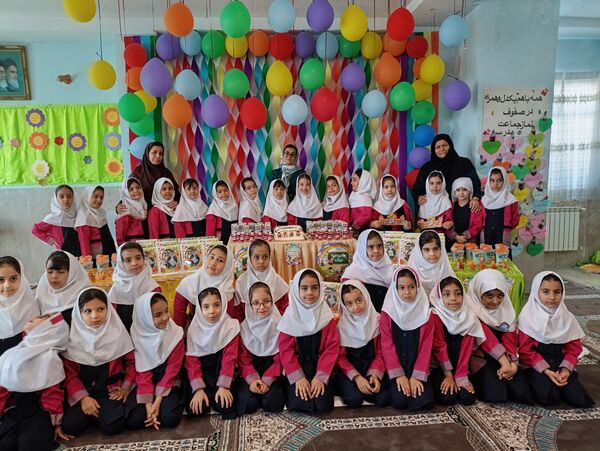 جشن پایان سال تحصیلی در مدارس منطقه پردیس