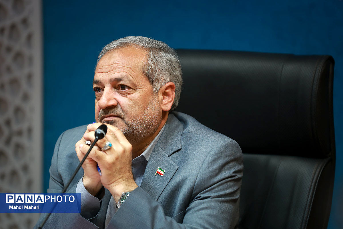 انتقام بزرگ، ایجاد موج انزجار در قلب مردم نسبت به استکبار است