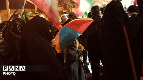اجتماع مردمی در بیست و چهارمین شب در حمایت از جبهه حق در بلوار فضل نیشابور