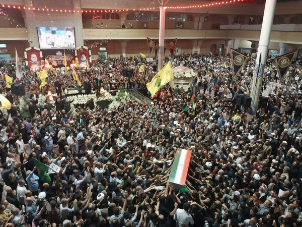 جلوه‌هایی از مراسم وداع با پیکر سردار شهید «نیلفروشان» در قم