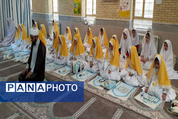 جشن تکلیف دانش‌آموزان دختر مدارس غیردولتی یاسوج