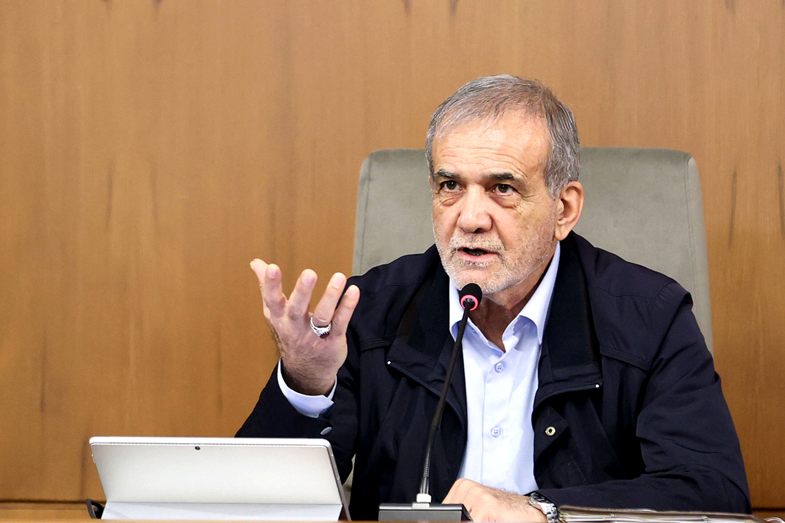 پزشکیان: کاری خواهیم کرد که مدارس دولتی بهترین مدارس شوند