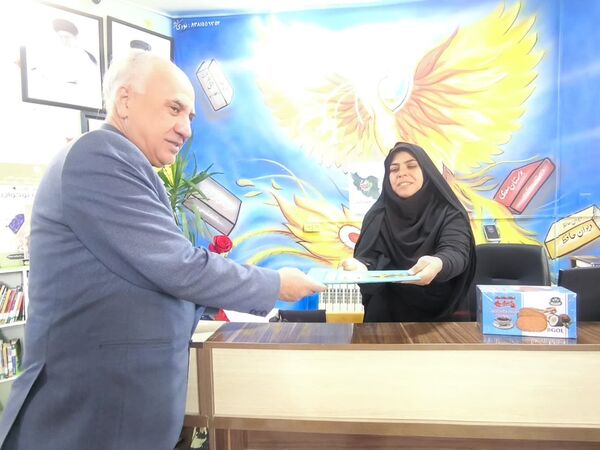 بازدید عوامل اجرایی دبستان شهید پسندیده از کتابخانه فدک فدافن
