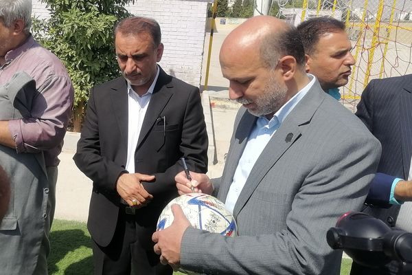 آیین افتتاح زمین‌های چمن مصنوعی آموزش و پرورش ناحیه ۳شیراز 